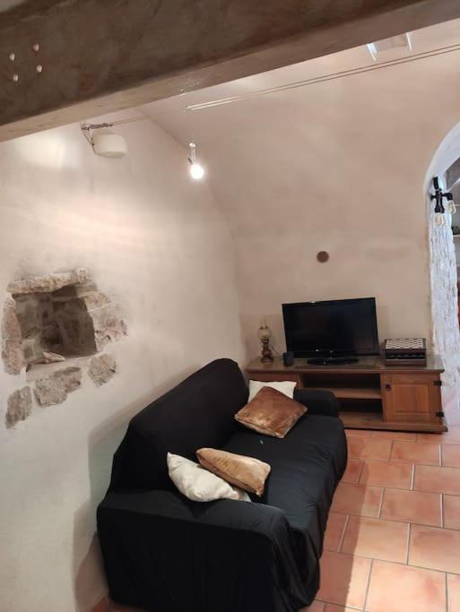 Chambre Atypique : La Grotte Bez-et-Esparon Exterior foto